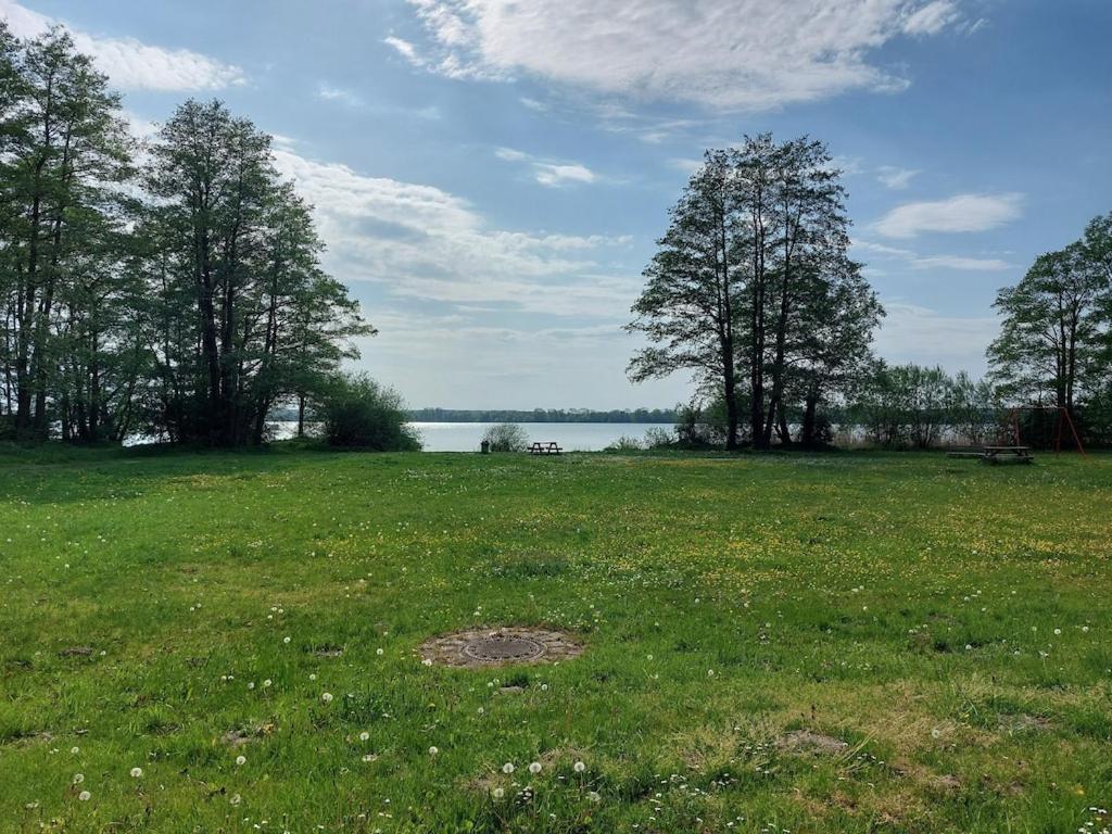 Ferienhaus Flessenow Am Schweriner See Buitenkant foto